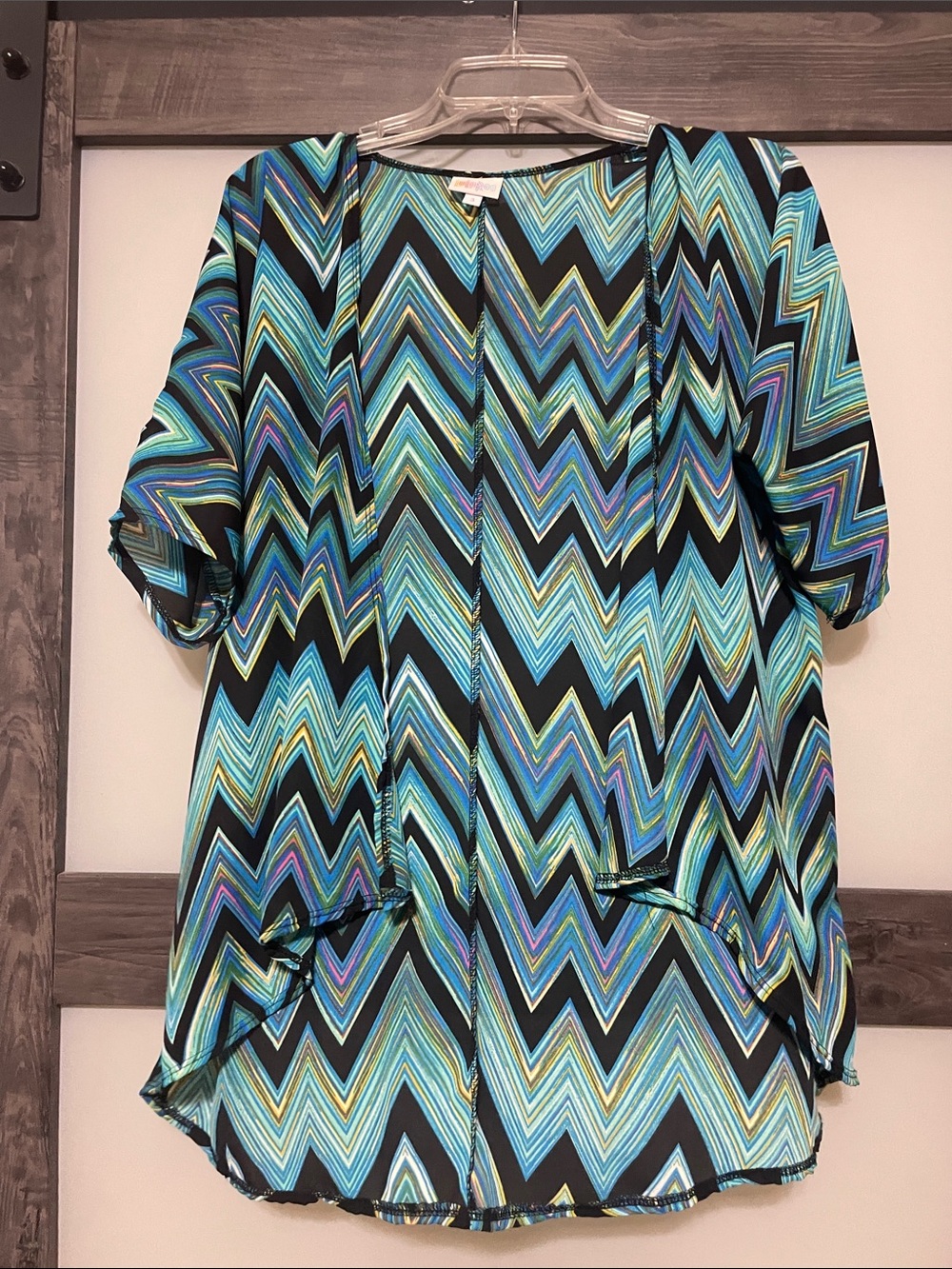 LuLaRoe Open-Front Chevron Tunic in Teal, Aqua & Black